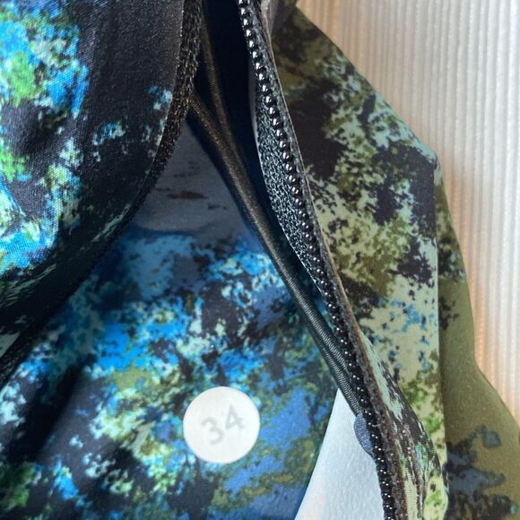 Lululemon El Current Board Green Blue Swim Trunks Board Shorts Size 34 unlined - Picture 8 of 10